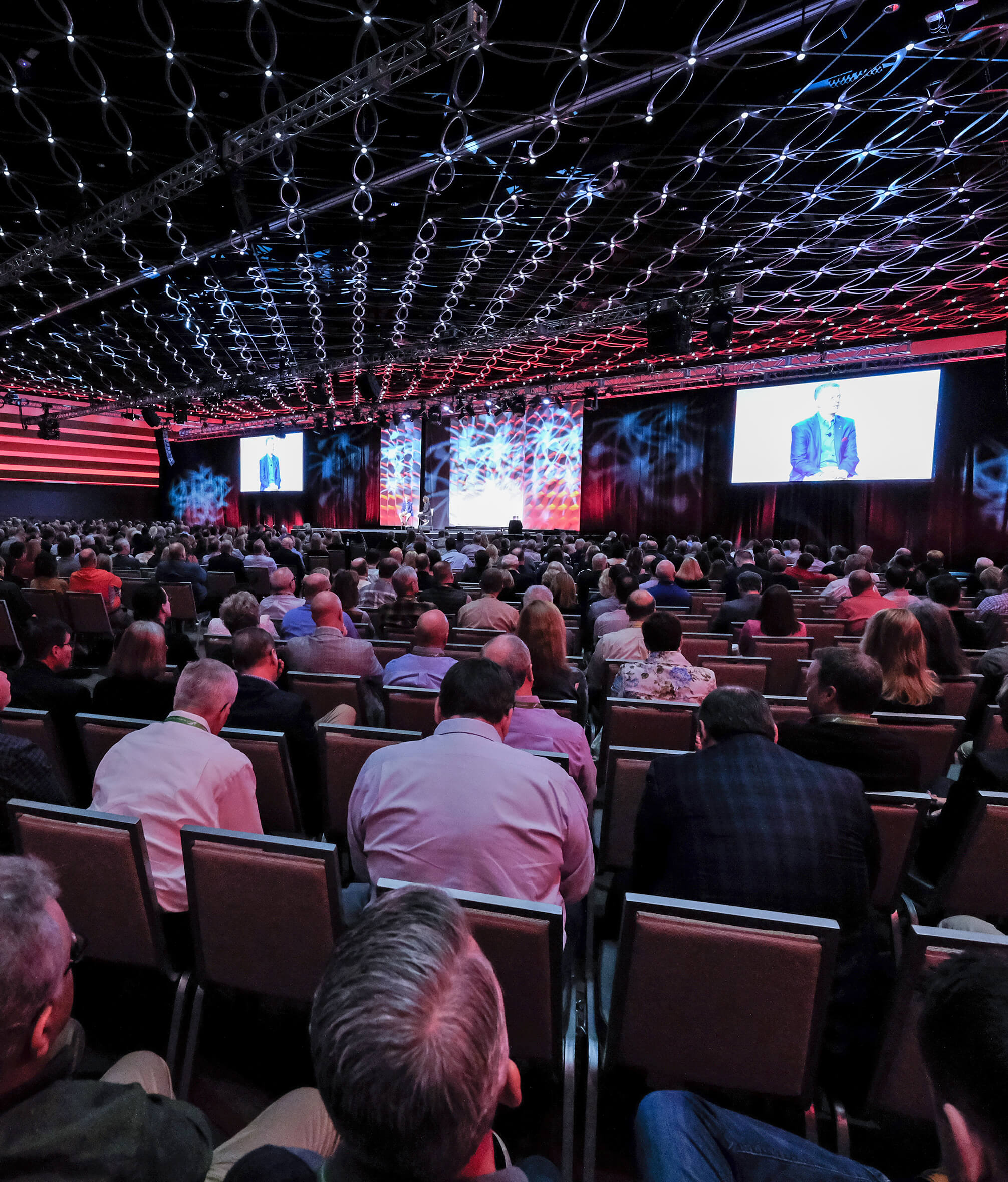 ICBA LIVE 2022 General Session Audience ICBA LIVE Session Vertical